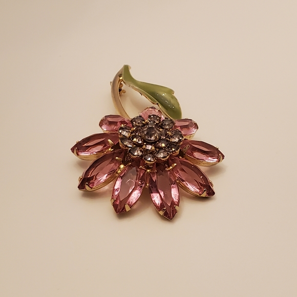 Beautiful 2- 1/2" FLOWER BROOCH Pin Pink Rhinestones - Picture 7 of 12